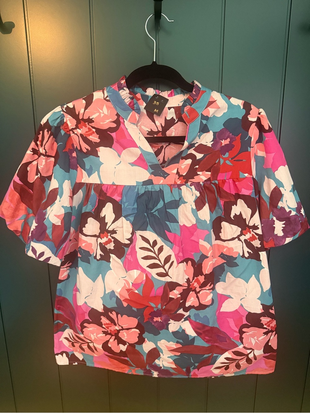 NEW Women’s Aloha Tropical Floral Short-Sleeve V-Neck Blouse Puff Sleeves - Picture 4 of 11